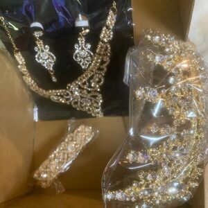 Tiara and Crown for Women Earrings Necklace, Crystal Bridal Jewelry Set